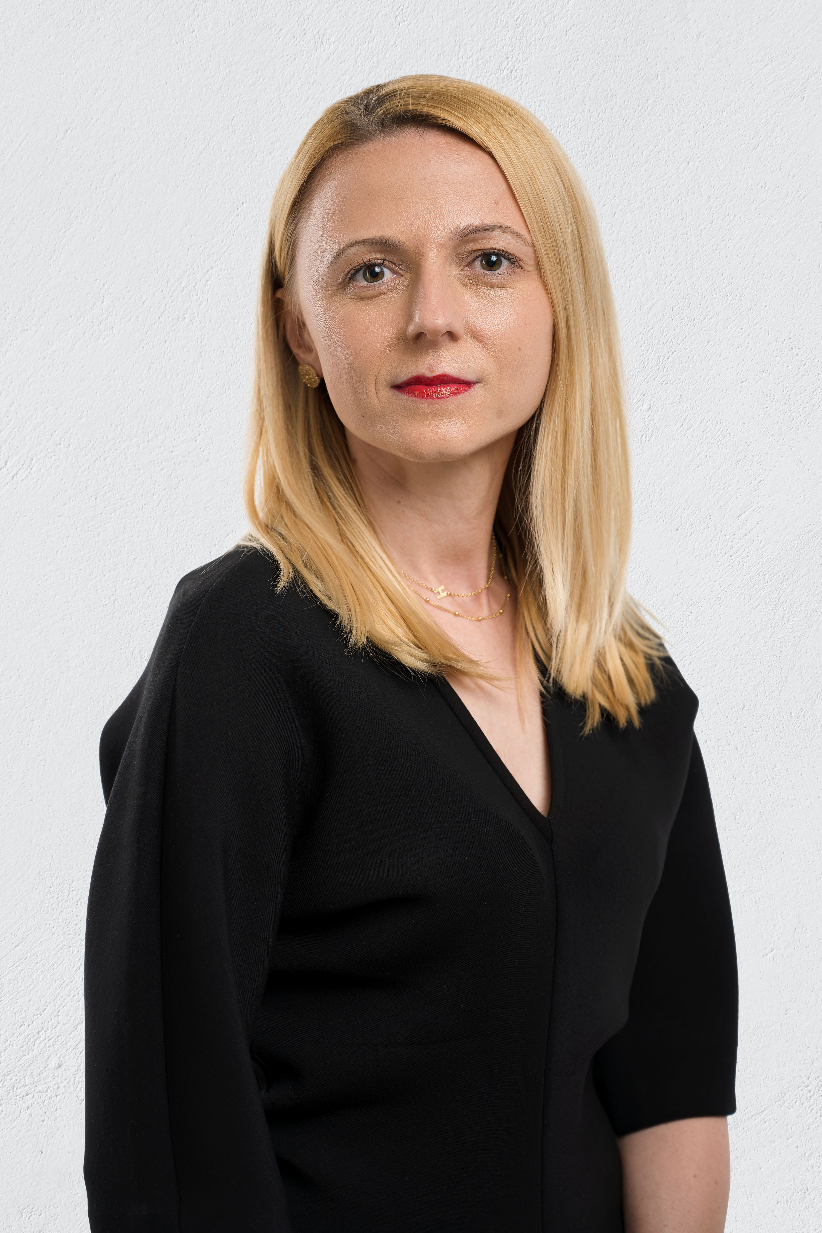 Barbora Šumanská, Social Director Ogilvy